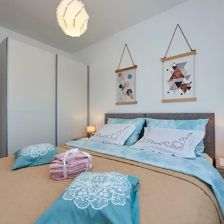 Golubica Apartament *