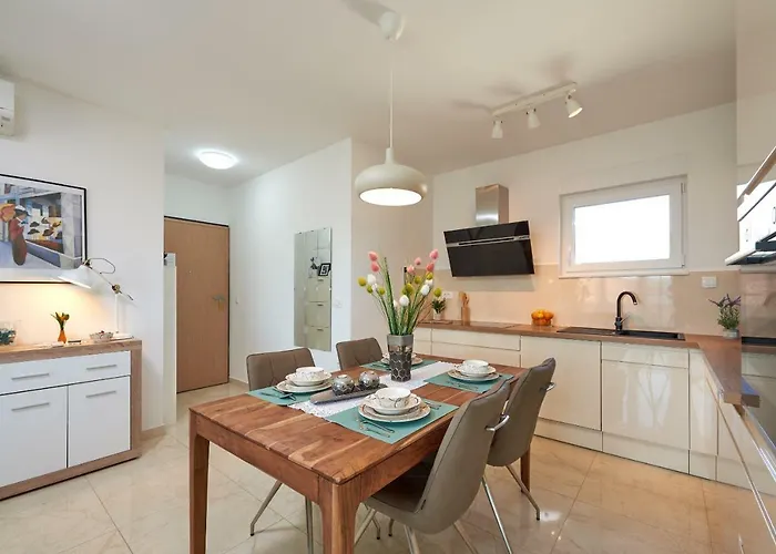 公寓 Golubica 特罗吉尔